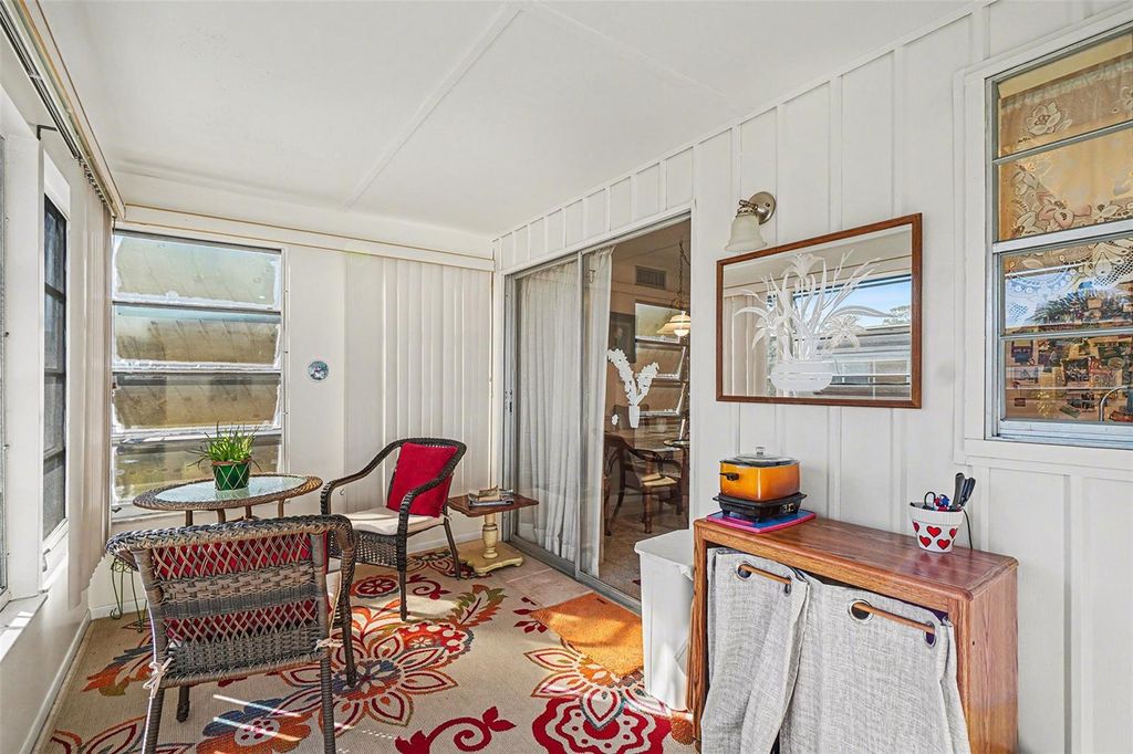 Image 16 of property listing at 4158 TAMIAMI TRAIL L4, Port Charlotte, FL 33952