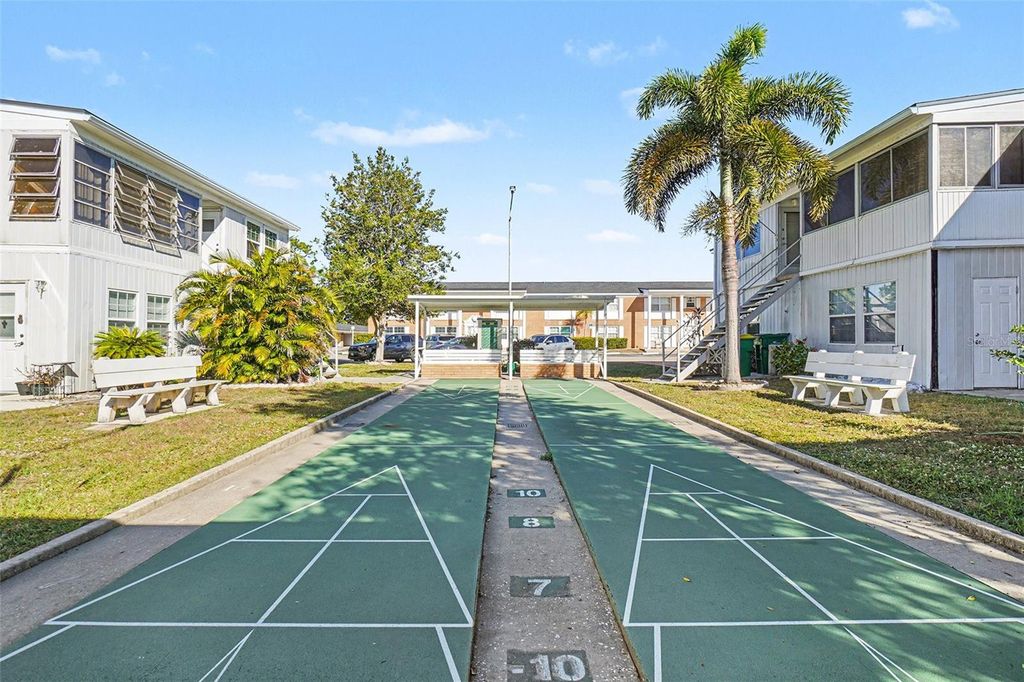 Image 32 of property listing at 4158 TAMIAMI TRAIL L4, Port Charlotte, FL 33952