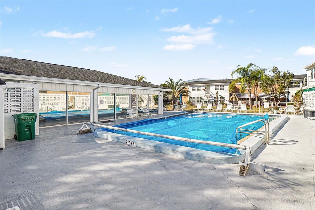 Image 33 of property listing at 4158 TAMIAMI TRAIL L4, Port Charlotte, FL 33952