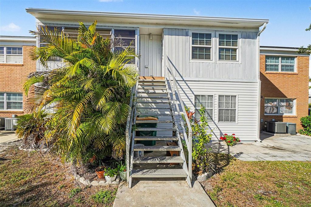 Image 35 of property listing at 4158 TAMIAMI TRAIL L4, Port Charlotte, FL 33952