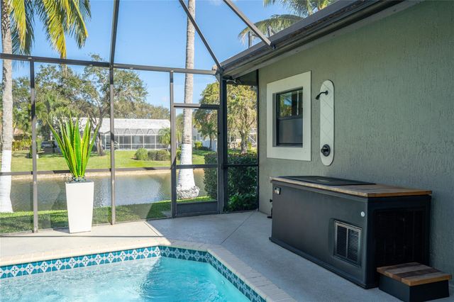 4903 NW 101st Avenue, Coral Springs, FL 33076