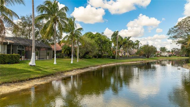 4903 NW 101st Avenue, Coral Springs, FL 33076