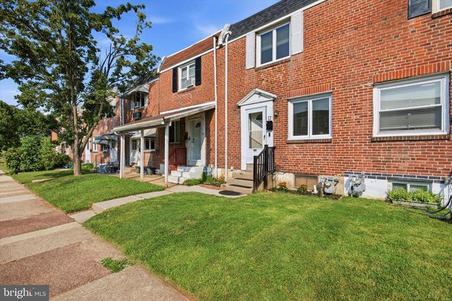 17 ROSEMONT AVE, Norristown, PA 19401