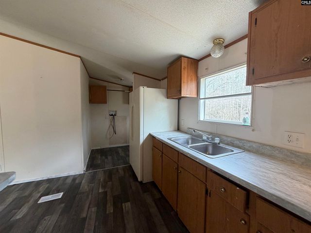 6712 E Peach Road, Ridgeway, SC 29130