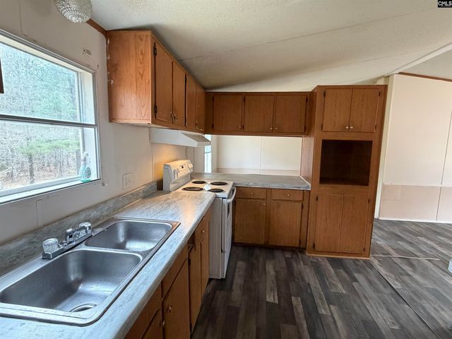 6712 E Peach Road, Ridgeway, SC 29130