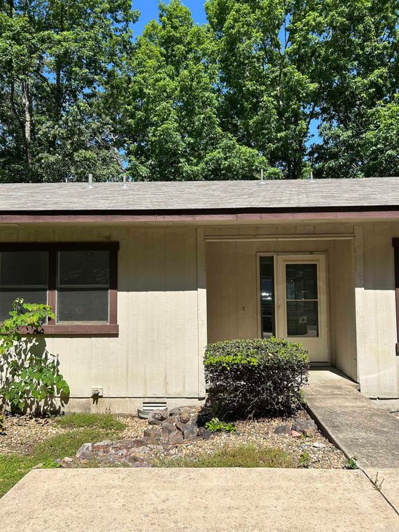 10 Lonjeta Lane, Hot Springs Village, AR 71909