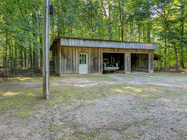 3701 Oakwood Church Rd, Cedar Hill, TN 37032
