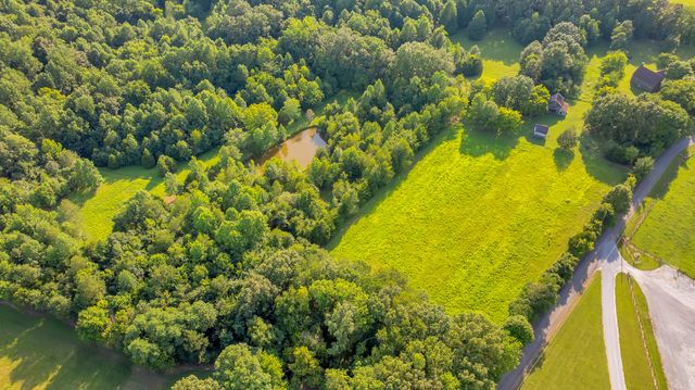 3701 Oakwood Church Rd, Cedar Hill, TN 37032