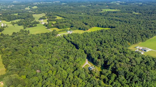 3701 Oakwood Church Rd, Cedar Hill, TN 37032