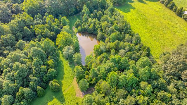 3701 Oakwood Church Rd, Cedar Hill, TN 37032