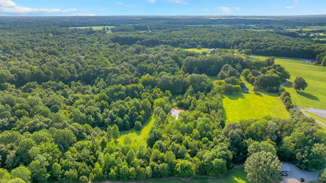 3701 Oakwood Church Rd, Cedar Hill, TN 37032