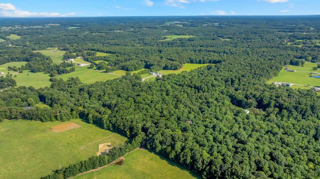 3701 Oakwood Church Rd, Cedar Hill, TN 37032
