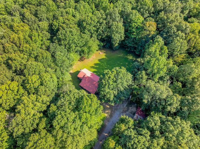 3701 Oakwood Church Rd, Cedar Hill, TN 37032