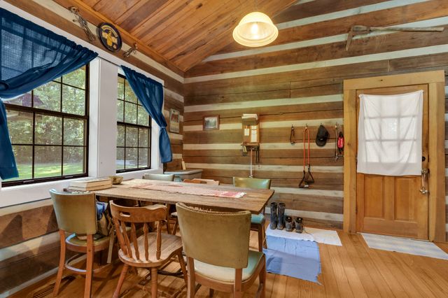 3701 Oakwood Church Rd, Cedar Hill, TN 37032