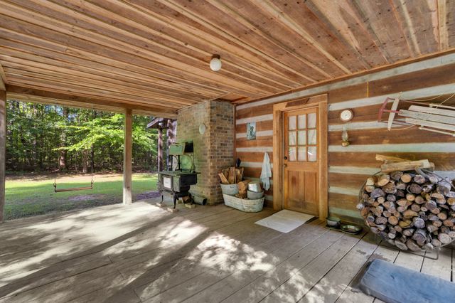 3701 Oakwood Church Rd, Cedar Hill, TN 37032