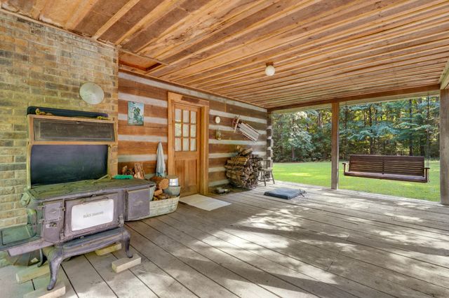 3701 Oakwood Church Rd, Cedar Hill, TN 37032