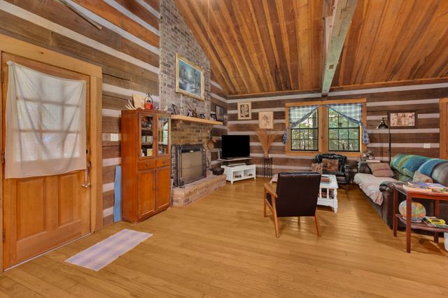 3701 Oakwood Church Rd, Cedar Hill, TN 37032