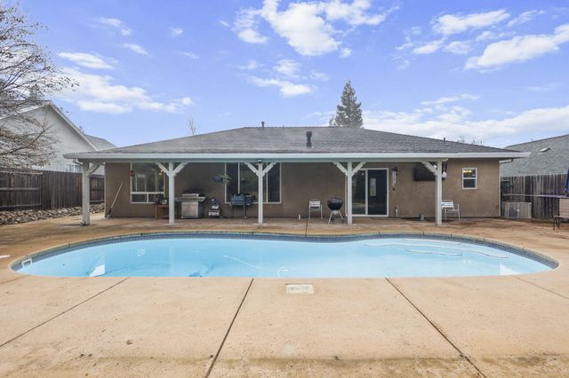 2022 Tarmac Road, Redding, CA 96003