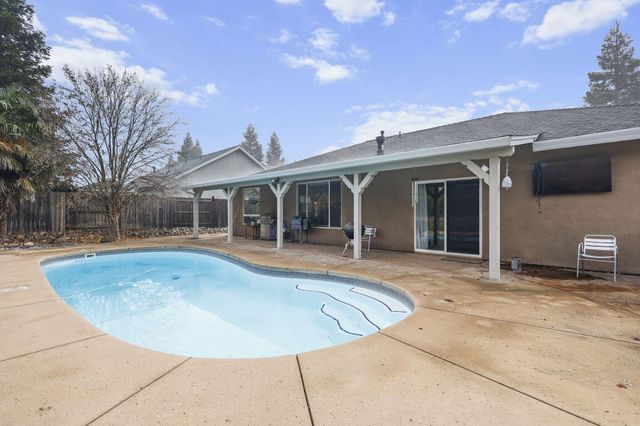 2022 Tarmac Road, Redding, CA 96003