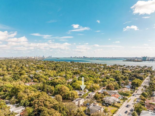 901 NE 82nd Ter, Miami, FL 33138