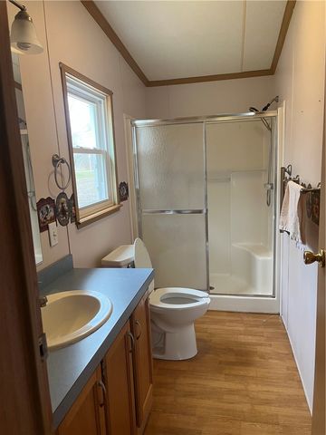 35 Emerald Dr, Pine Twp, PA 16127