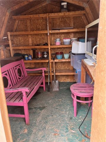 35 Emerald Dr, Pine Twp, PA 16127