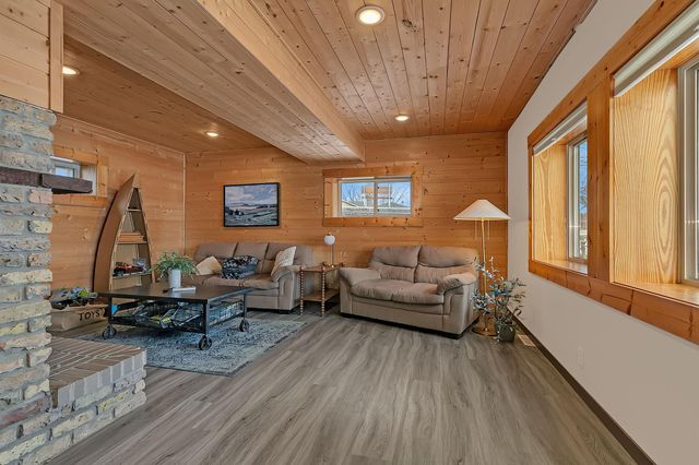 31574 Lowry Circle, Cushing, MN 56443