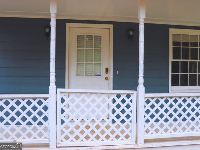 932 Granite Springs Lane, Stone Mountain, GA 30083