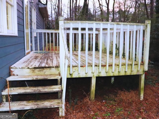 932 Granite Springs Lane, Stone Mountain, GA 30083