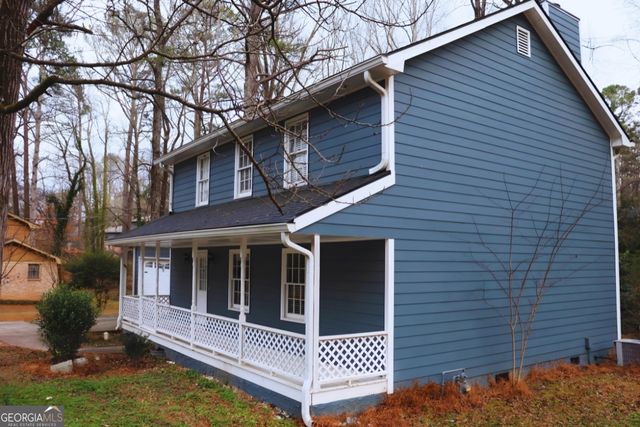 932 Granite Springs Lane, Stone Mountain, GA 30083