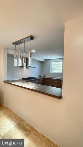 324 AVON ST, Philadelphia, PA 19116