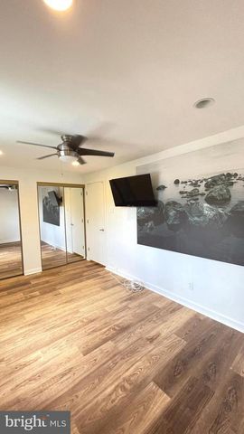 324 AVON ST, Philadelphia, PA 19116