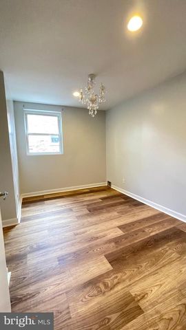 324 AVON ST, Philadelphia, PA 19116