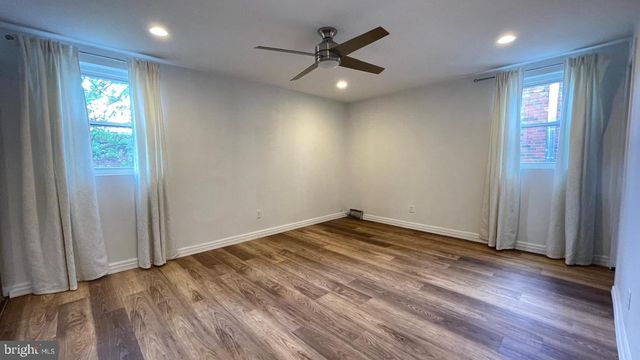 324 AVON ST, Philadelphia, PA 19116