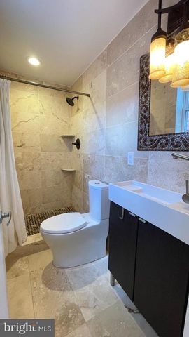 324 AVON ST, Philadelphia, PA 19116