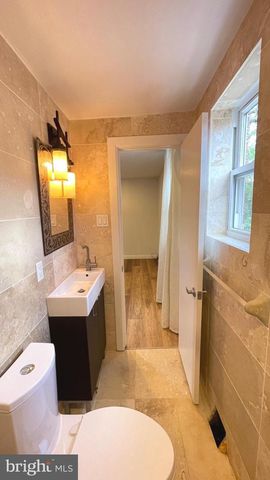 324 AVON ST, Philadelphia, PA 19116