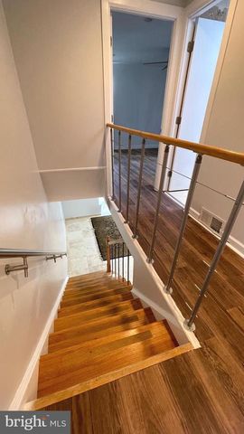 324 AVON ST, Philadelphia, PA 19116