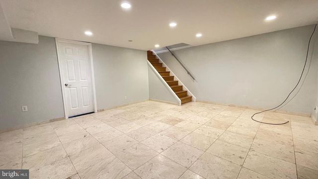 324 AVON ST, Philadelphia, PA 19116