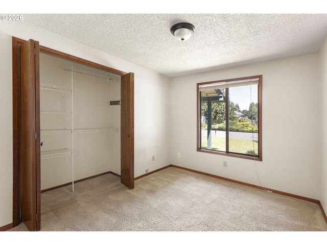 5513 Ne ISSLER St, Vancouver, WA 98661