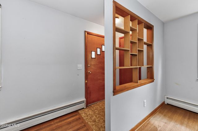 28 Cardinal Lane, New Baltimore, NY 12124