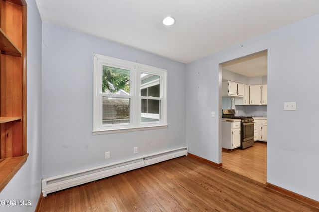28 Cardinal Lane, New Baltimore, NY 12124