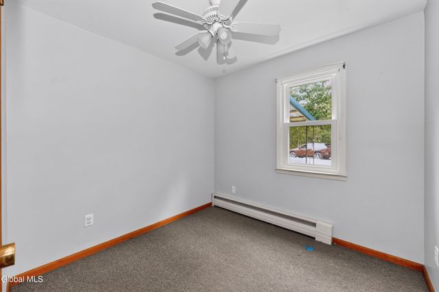 28 Cardinal Lane, New Baltimore, NY 12124