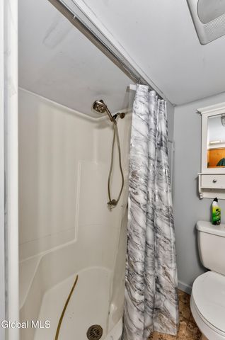 28 Cardinal Lane, New Baltimore, NY 12124