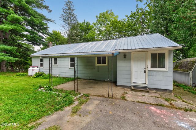 28 Cardinal Lane, New Baltimore, NY 12124