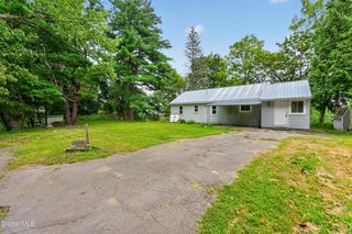 28 Cardinal Lane, New Baltimore, NY 12124