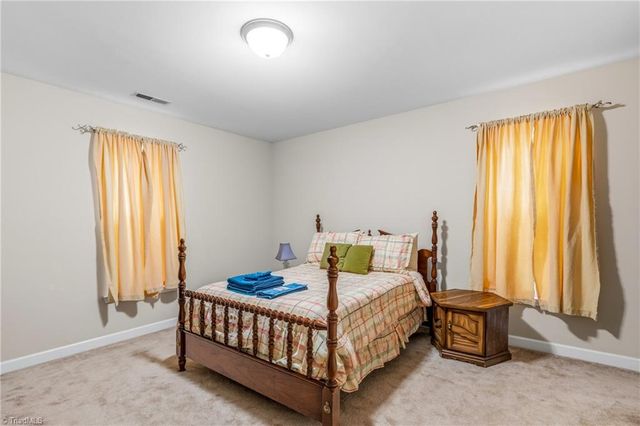 2033 Tea Berry Court, Winston-salem, NC 27127