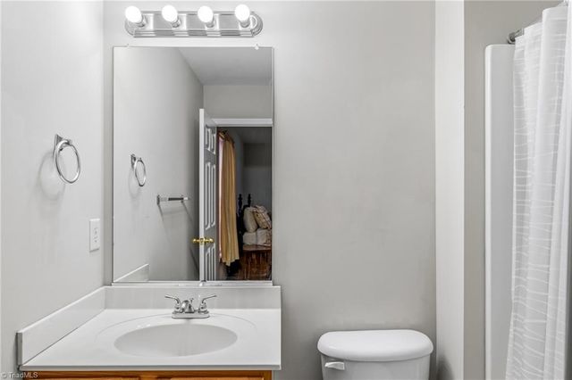 2033 Tea Berry Court, Winston-salem, NC 27127