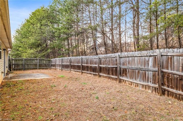 2033 Tea Berry Court, Winston-salem, NC 27127