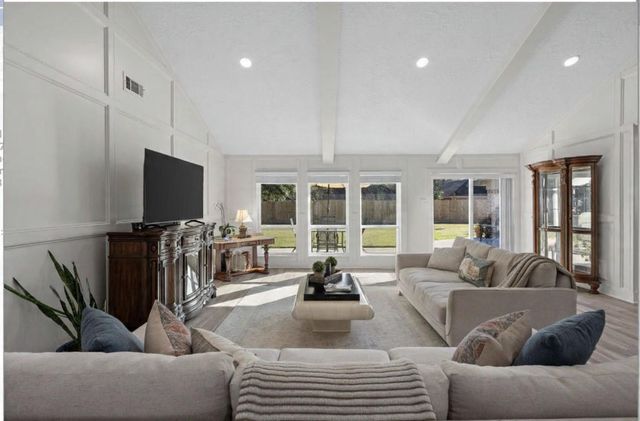 1006 Castle Hill Trail, Kingwood, TX 77339