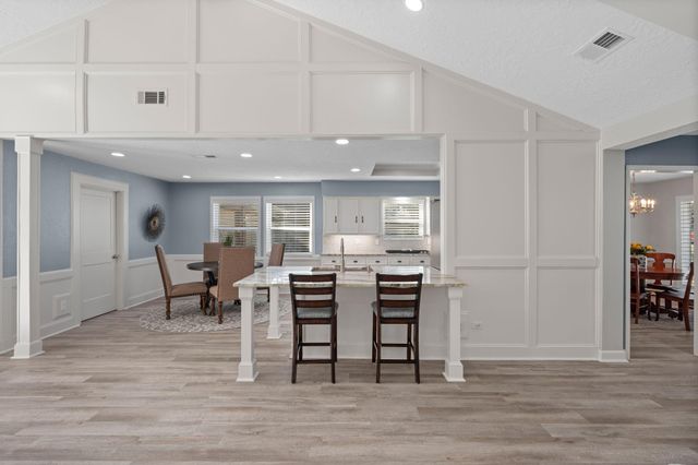 1006 Castle Hill Trail, Kingwood, TX 77339